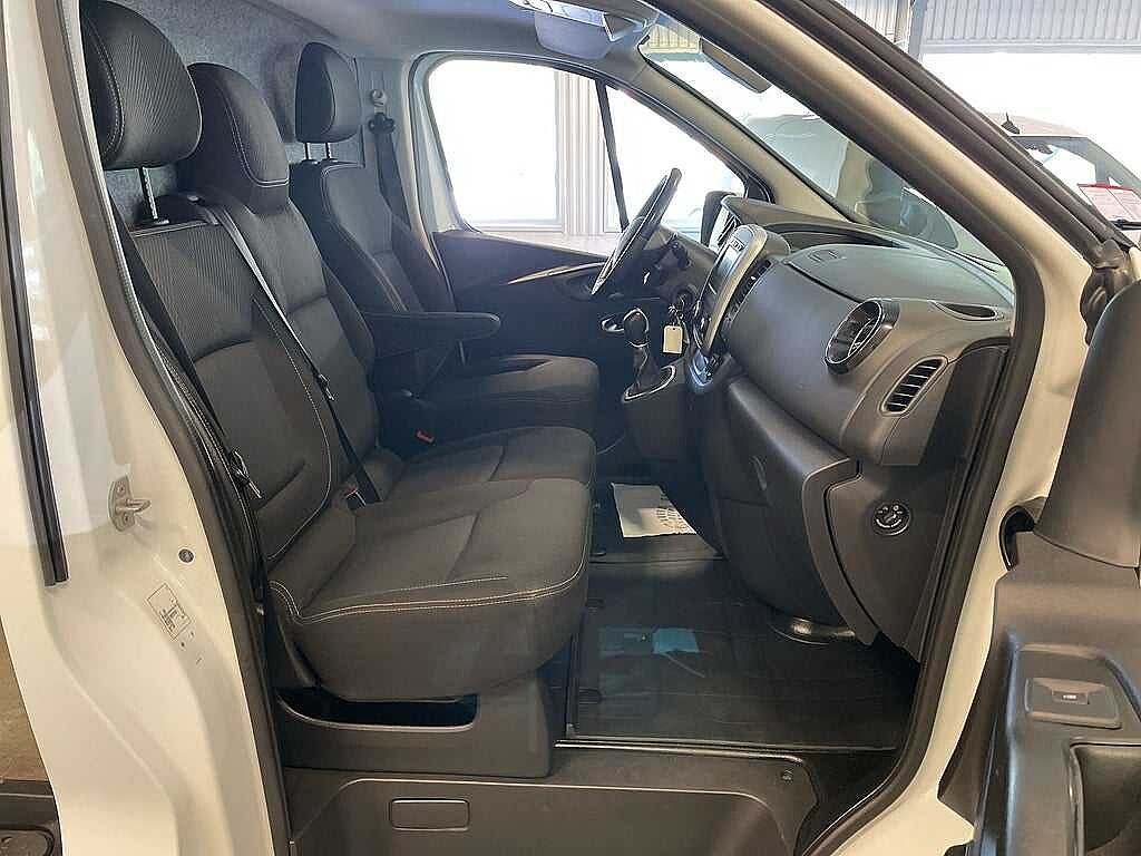 Nissan NV300