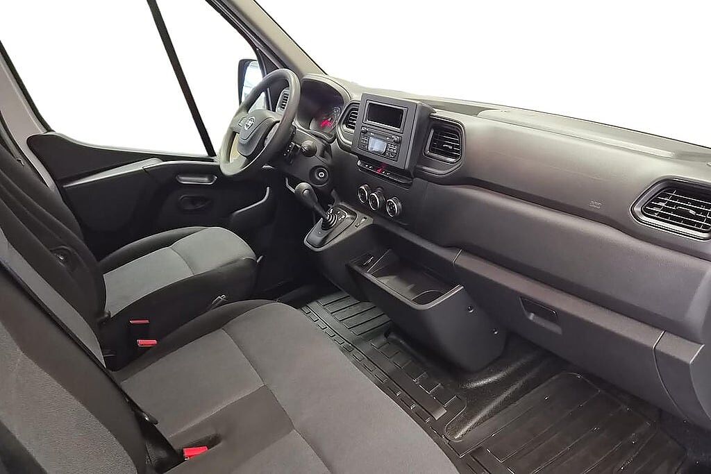 Nissan Interstar