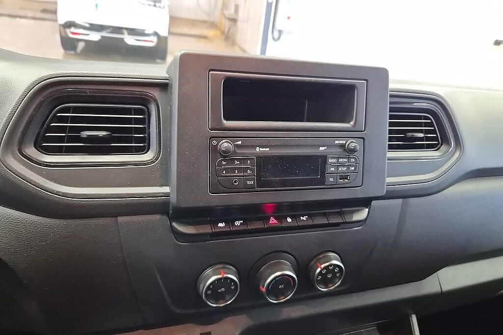 Nissan Interstar