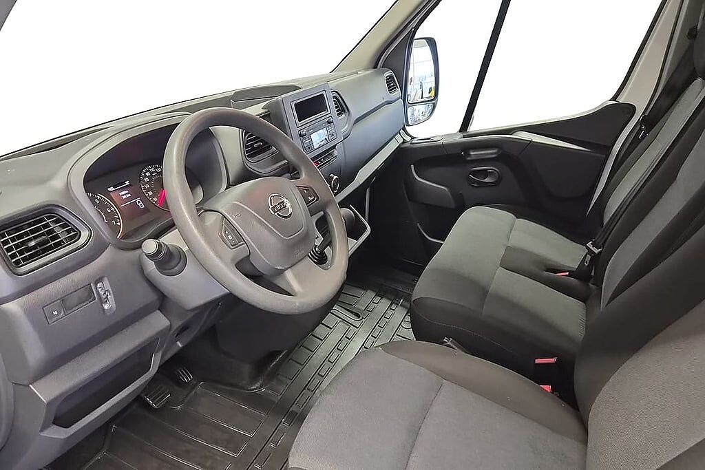 Nissan Interstar