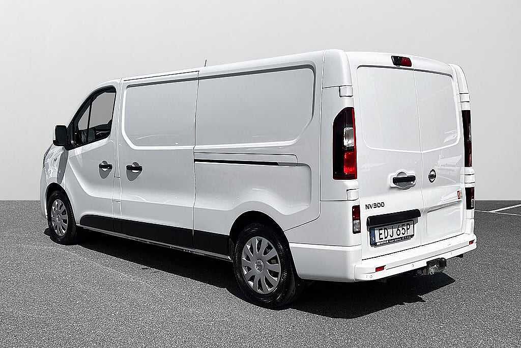 Nissan NV300