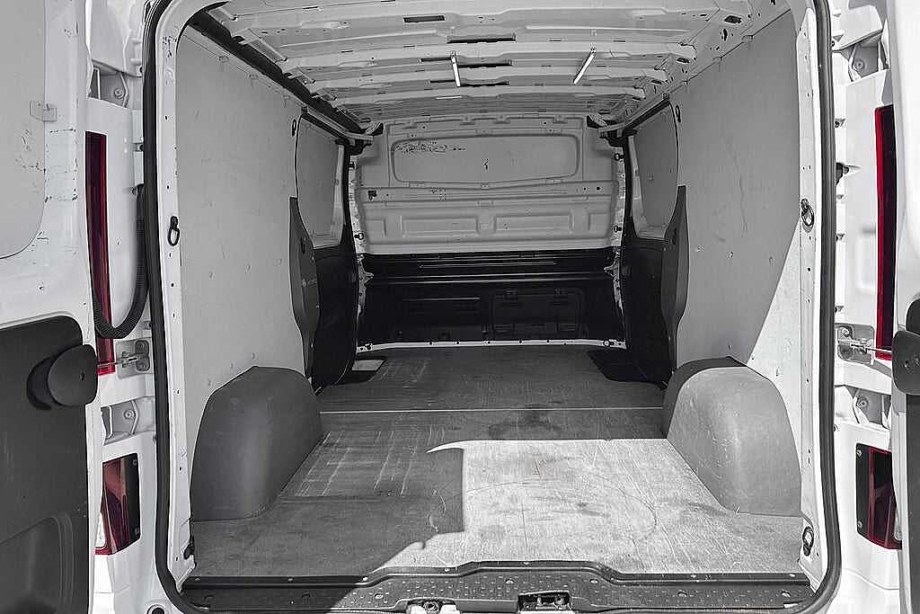 Nissan NV300