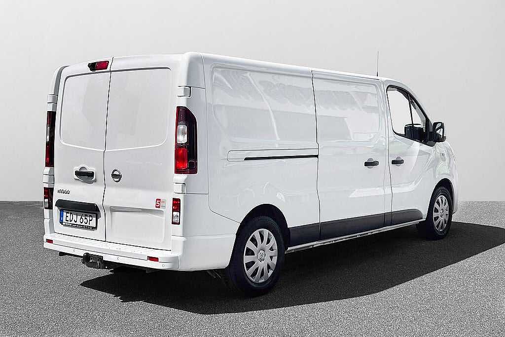 Nissan NV300