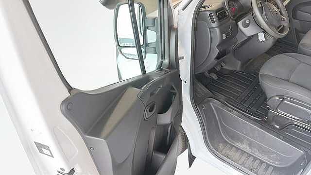 Nissan Interstar