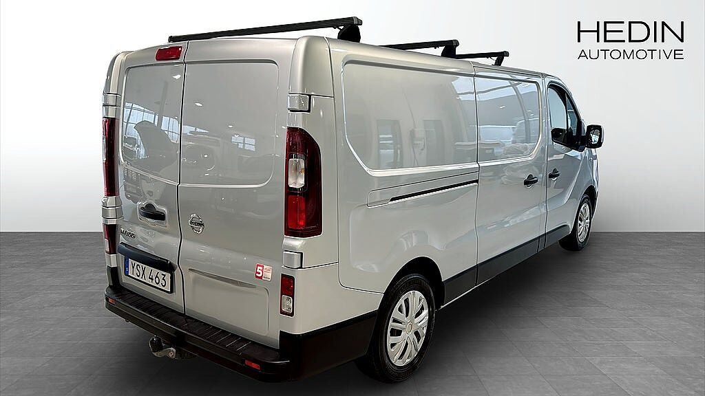 Nissan NV300