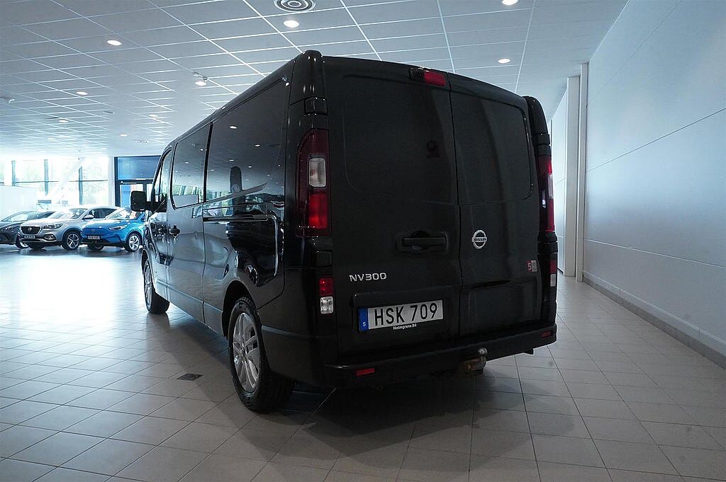 Nissan NV300