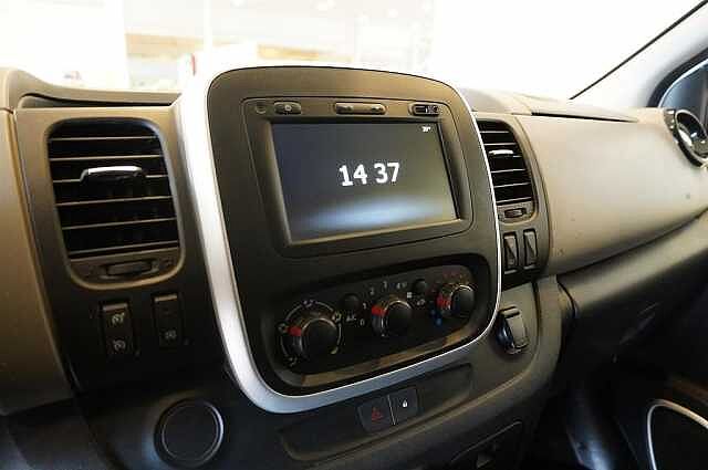Nissan NV300