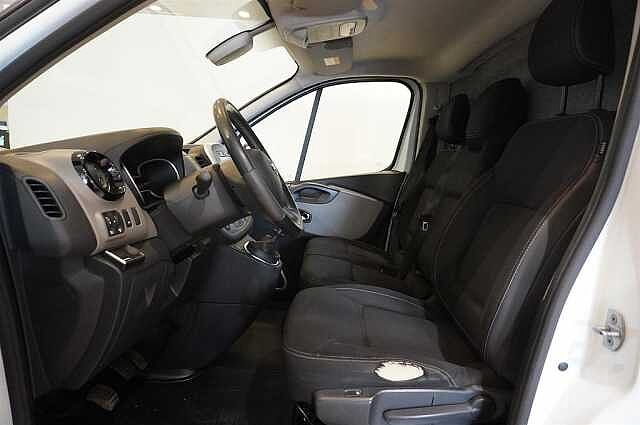 Nissan NV300