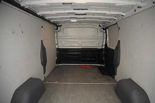 Nissan NV300