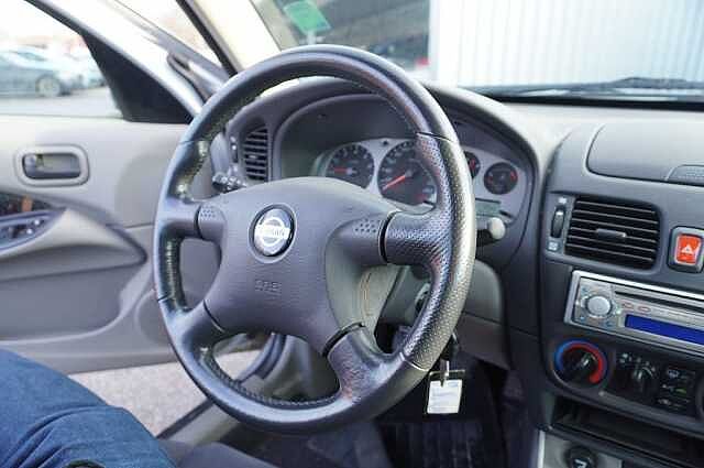Nissan Almera