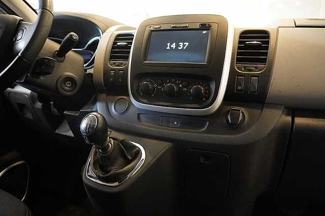 Nissan NV300
