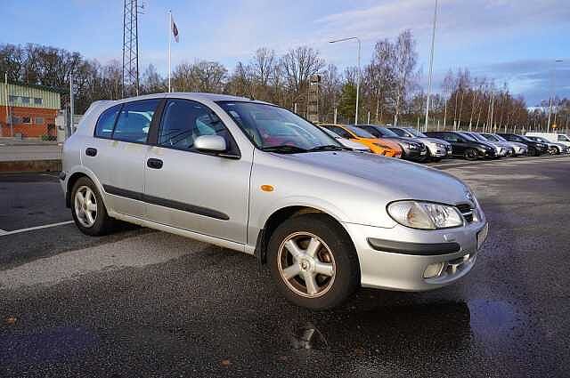 Nissan Almera