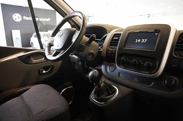 Nissan NV300