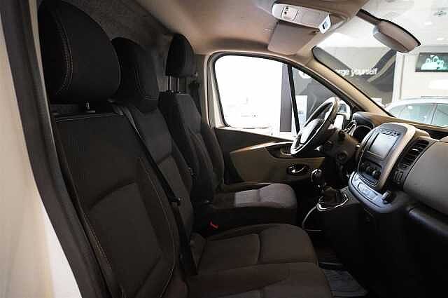 Nissan NV300