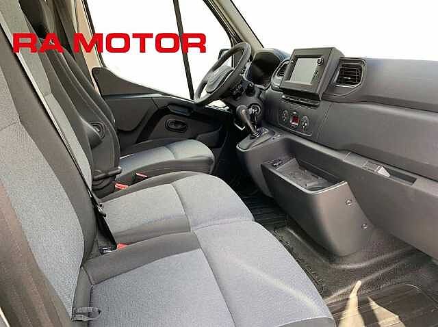 Nissan Interstar