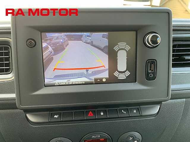 Nissan Interstar