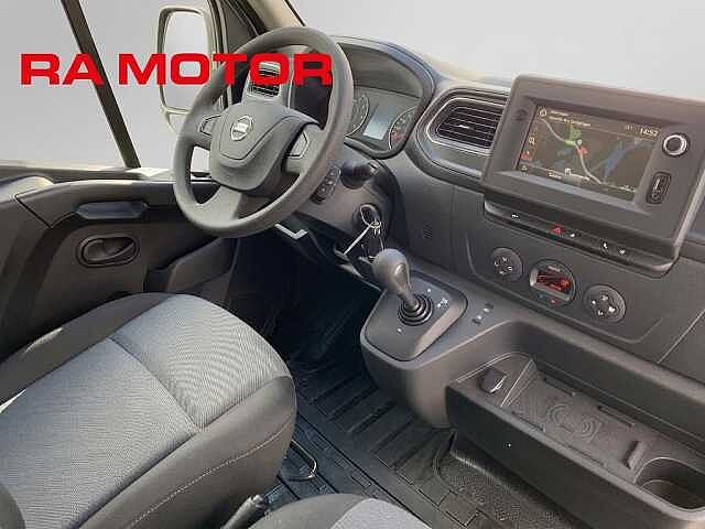 Nissan Interstar