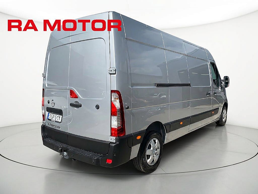 Nissan Interstar